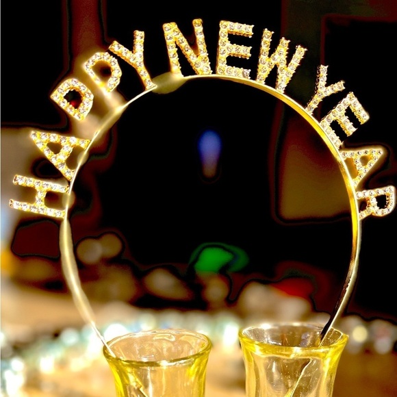 HAPPY NEW YEAR TIARA - Picture 2 of 14